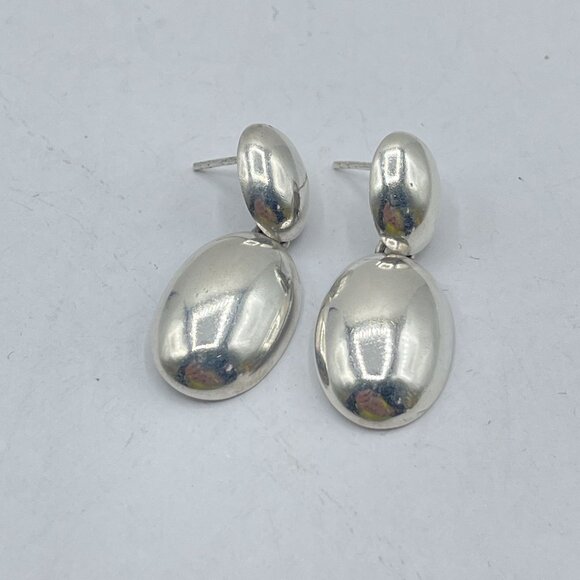 Elegant Silver Earrings - Picture 1 of 8